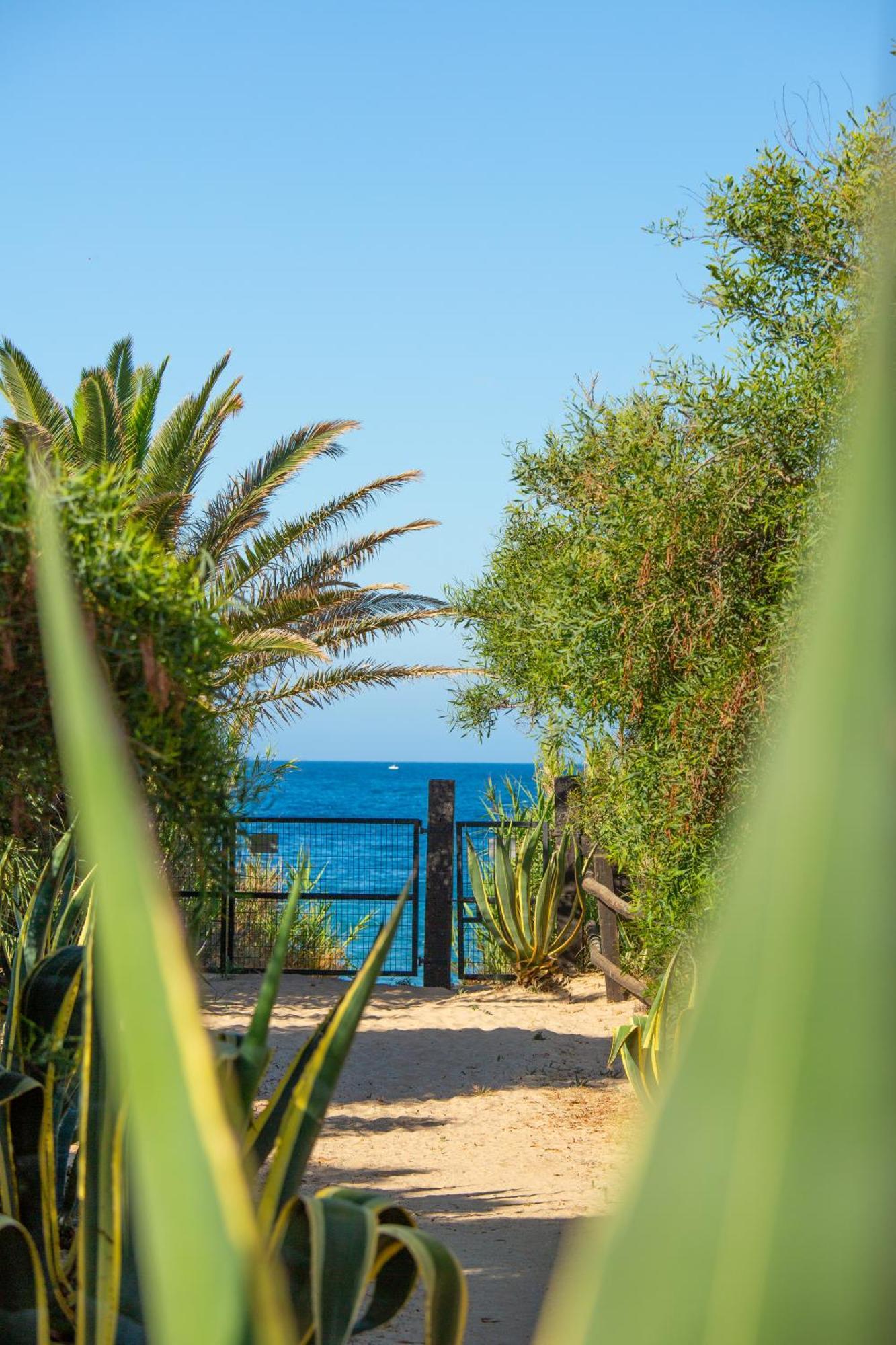 Casara Tres - 2 Dormitorios - Jardin Y Acceso Privado A La Playa Zahora Eksteriør bilde